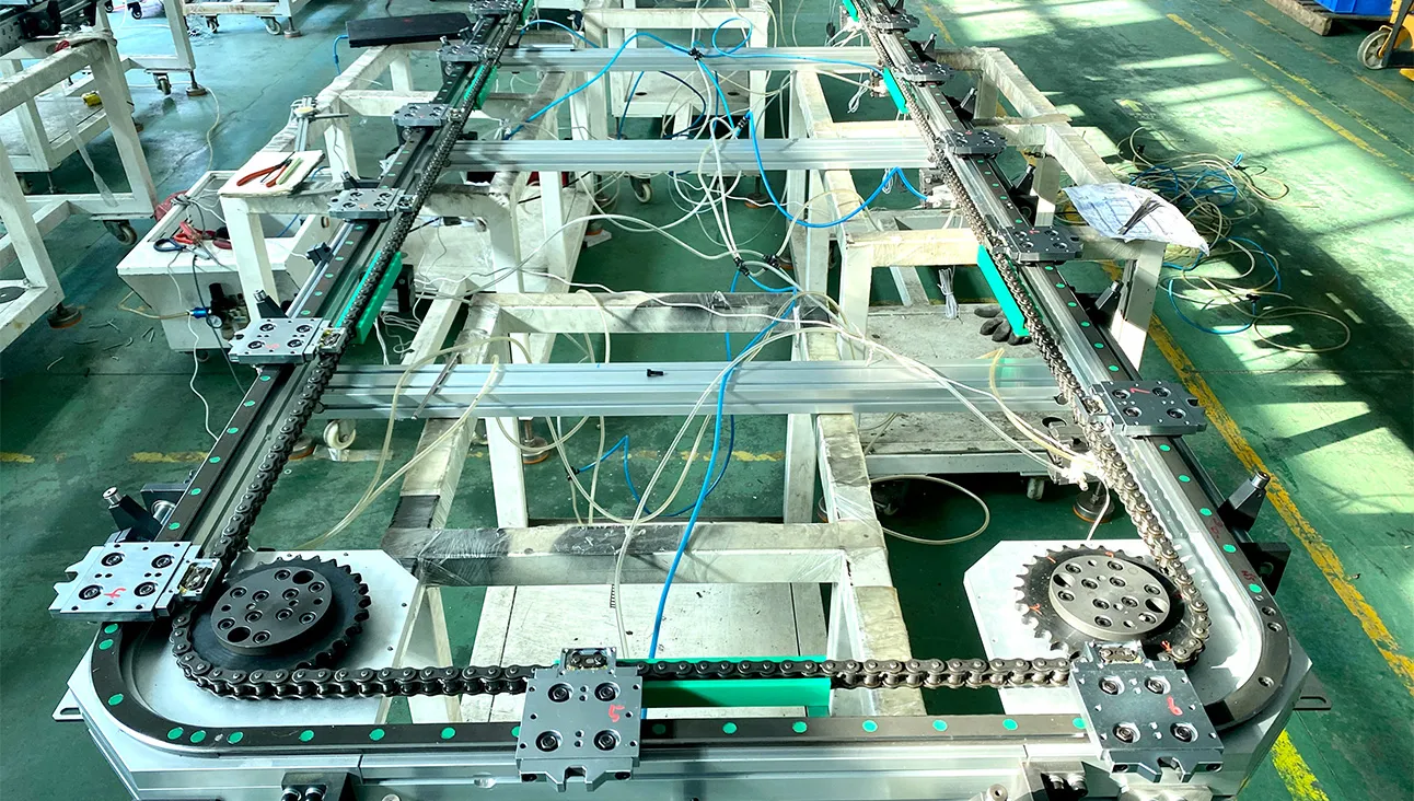 Guías curvas: Precisión - Soluciones impulsadas para la fabricación de electrónica