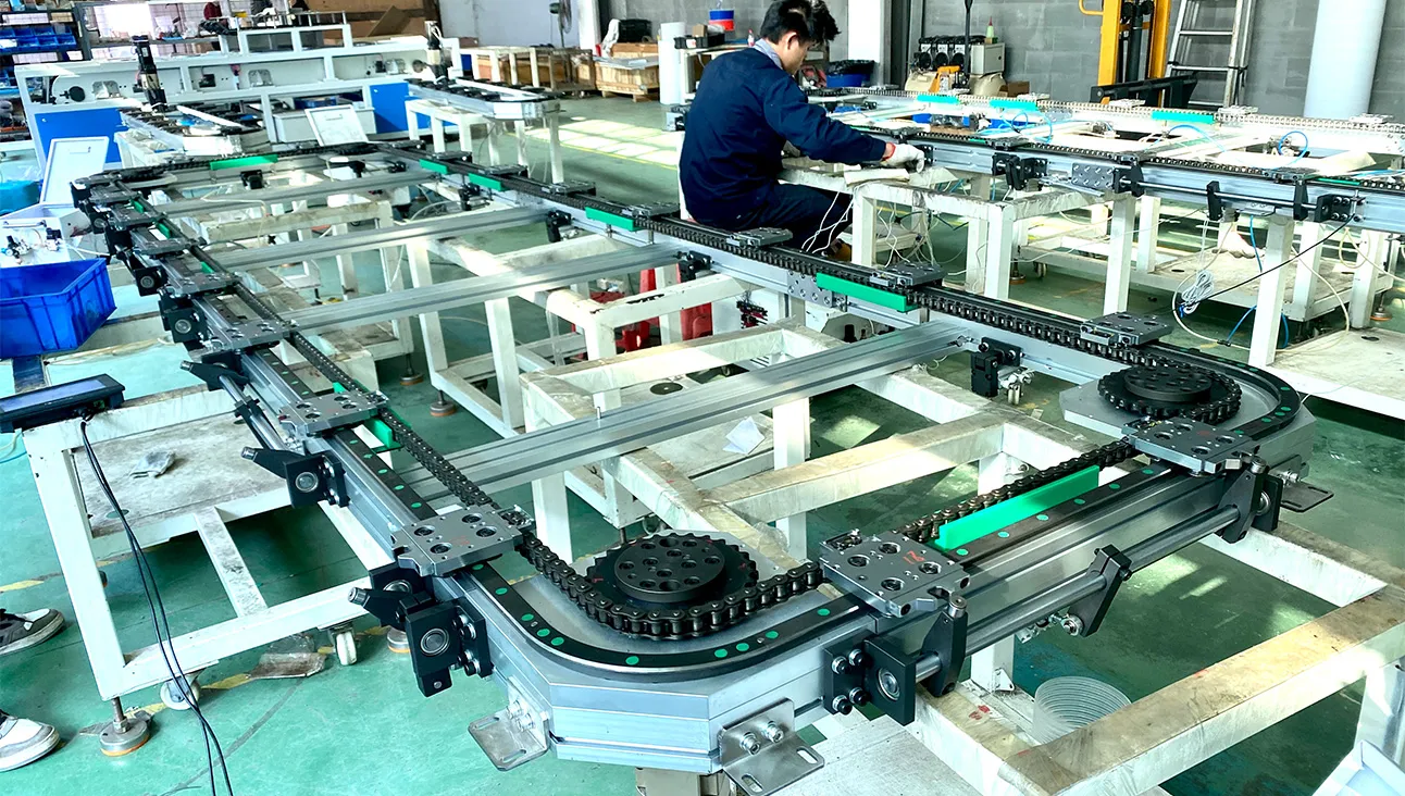 Guías curvas: Precisión - Soluciones impulsadas para la fabricación de electrónica